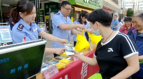 修文县2021年食品安全宣传周现场咨询活动 共筑食安防线，守护百姓健康